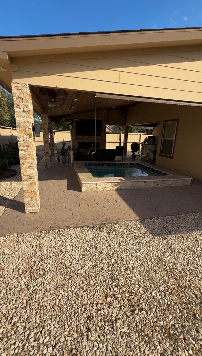 Building Photo - 1610 City Nights Wy