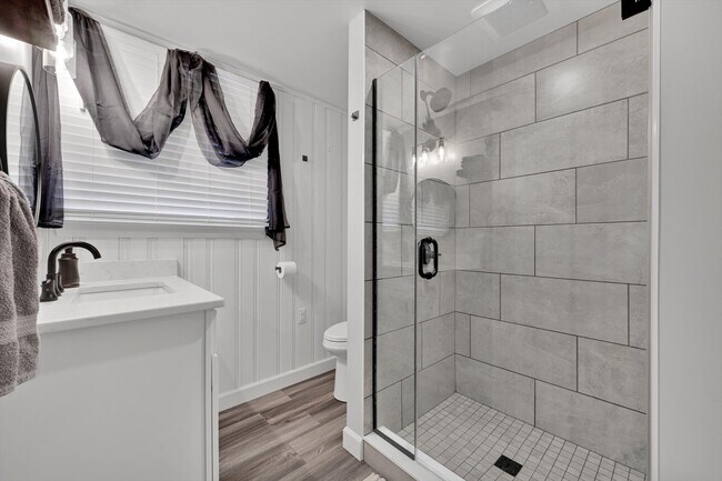 Building Photo - 2151 Thoroughbred Ln