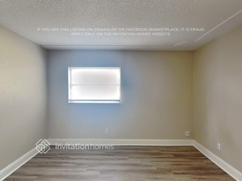 Building Photo - 2240 Kansas St