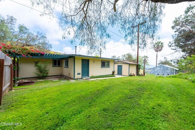 Building Photo - 641 W La Loma Ave