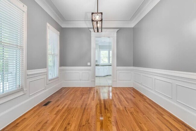 Building Photo - Beautiful home in Lake Carolina Harborside with Fully Equipped Private Apartment