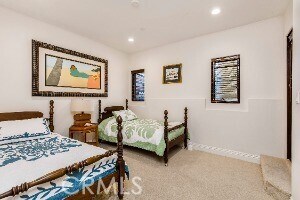 Building Photo - 320 33rd St