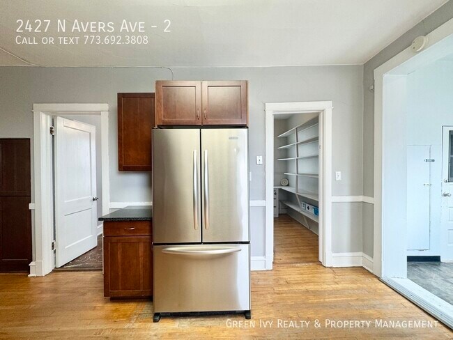 Building Photo - 2427 N Avers Ave