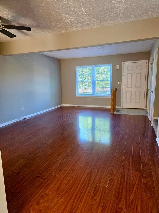 Building Photo - 3BR Townhome in Riverside Neighborhood of Belcamp!