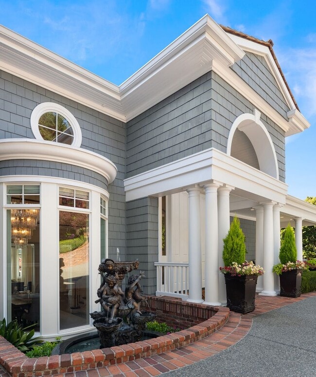 Building Photo - 5bd/5.5ba Yarrow Point Home