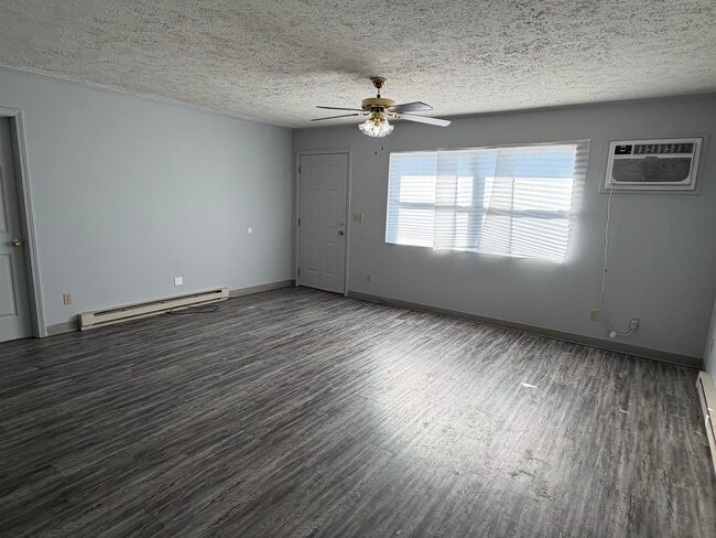 Building Photo - 1002-2 Glendale-