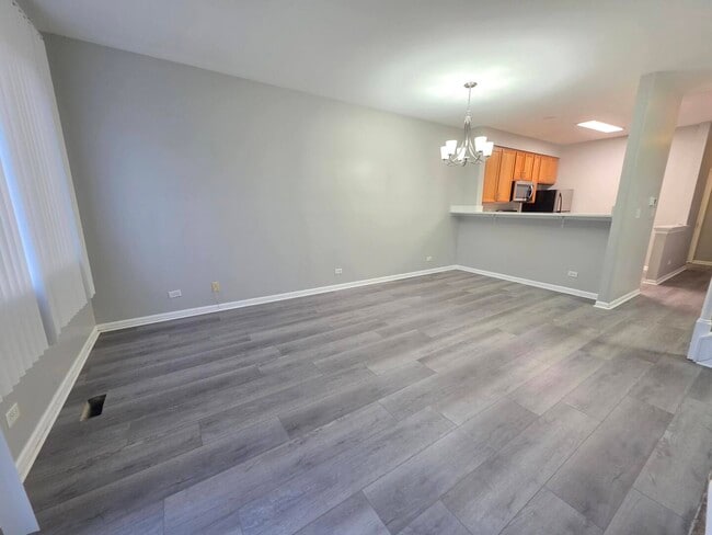 Building Photo - 3076 Kentshire Cir