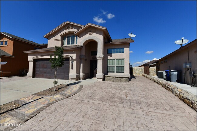 Primary Photo - 3257 Sunset Point Dr