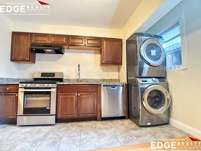 Building Photo - 12A Glenville Ave