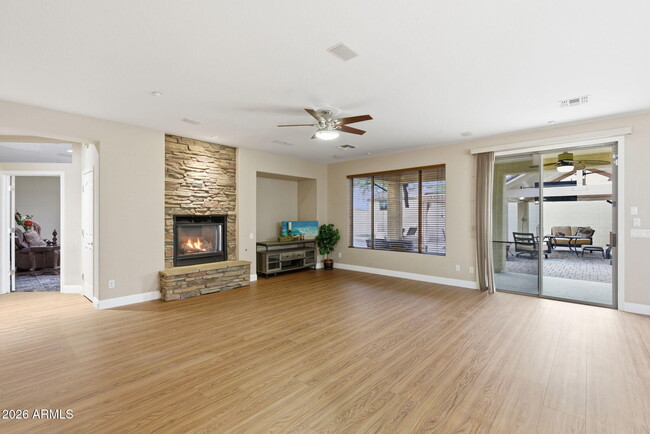 Building Photo - 6206 W Buckhorn Trail