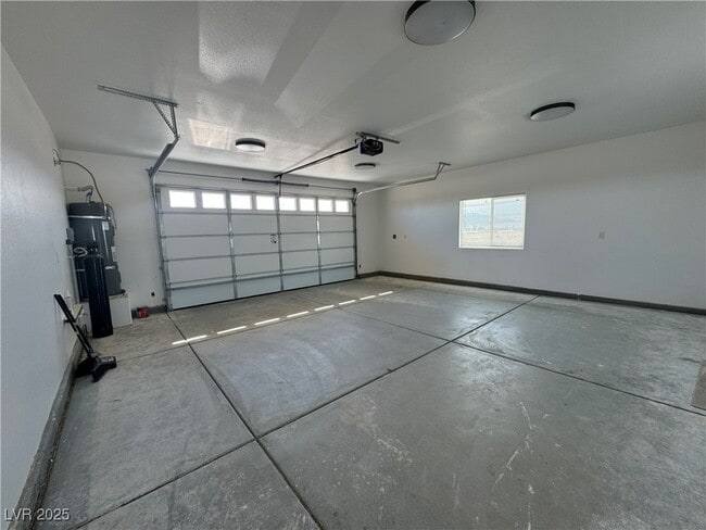 Building Photo - 2430 Banyon St