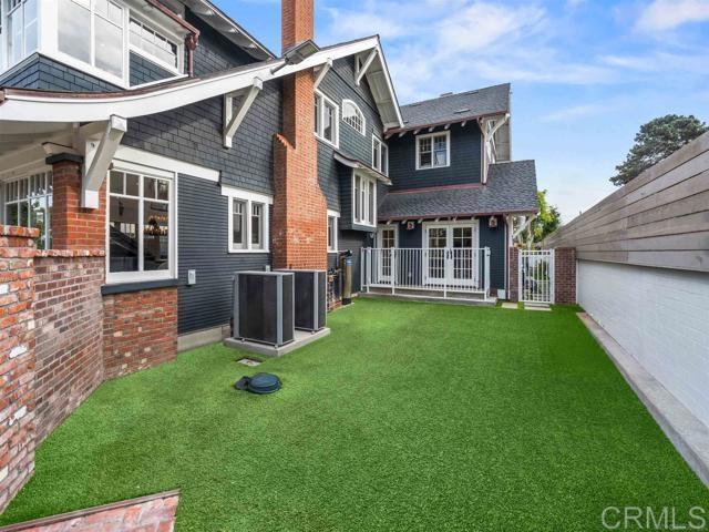 Building Photo - 1027 G Ave