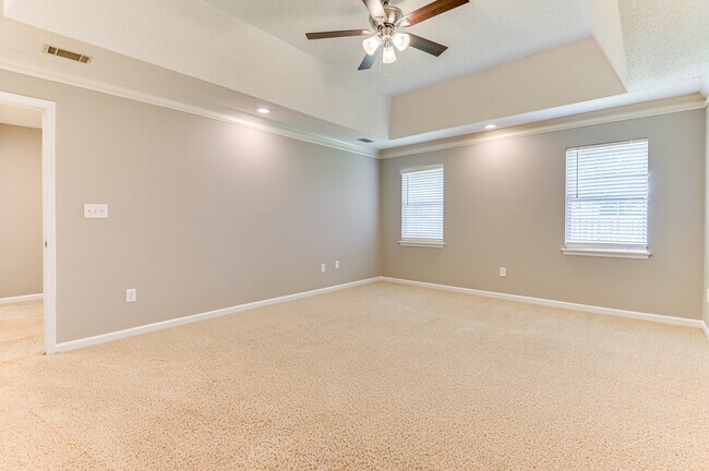 Building Photo - 208 Stonington Dr