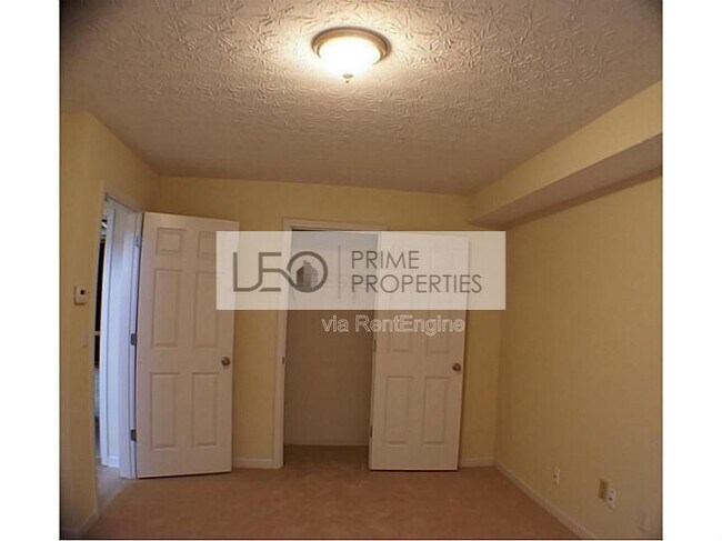 Building Photo - 3168 Meadow Point Dr