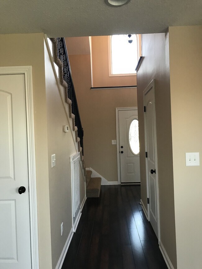 Building Photo - 1313 Chinook Cir