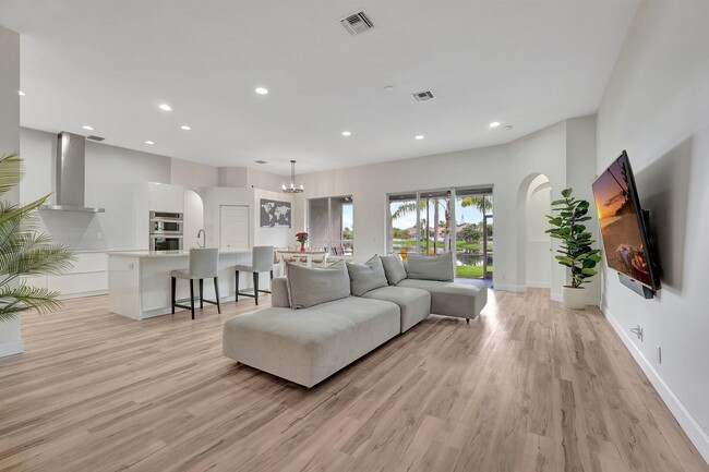 Building Photo - 5035 NW 57th Way