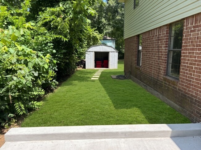 Building Photo - Renovated 4-Bedroom Home with Large Yard – Available for Lease at $1,660/Month
