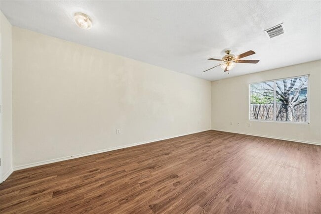 Building Photo - 1910 Steeds Crossing