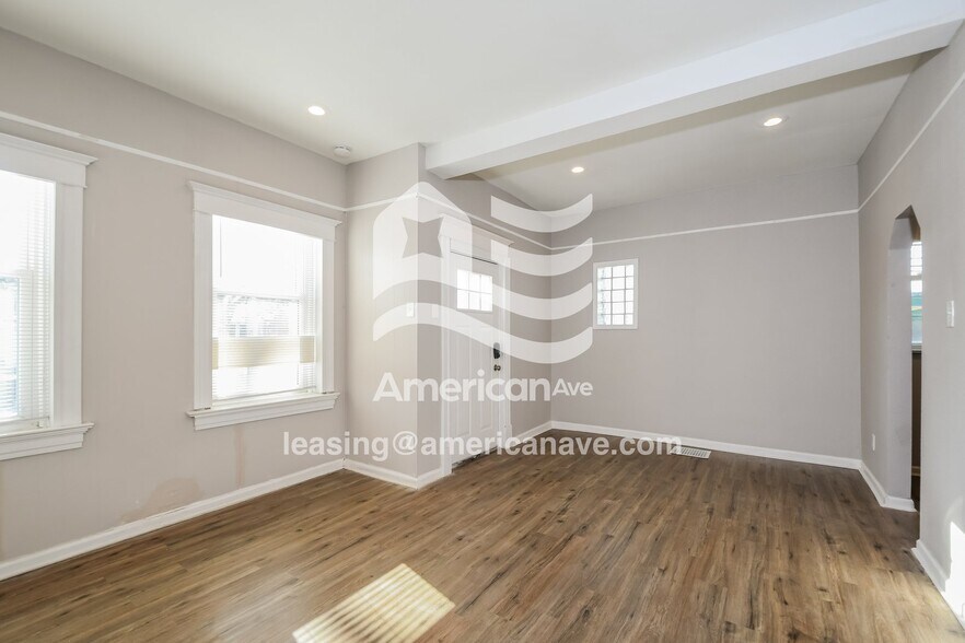 Building Photo - 3343 Delor St