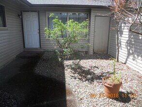 Building Photo - ONE07