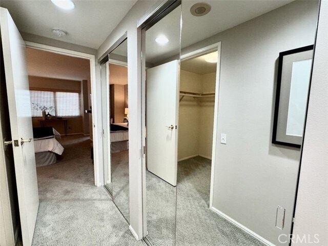 Building Photo - 525 E Seaside Way
