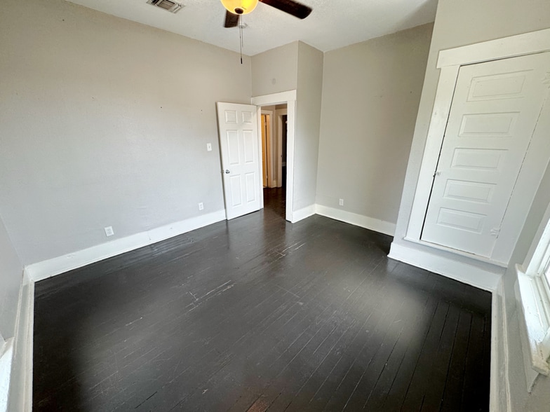 Building Photo - 438 Pruitt Ave