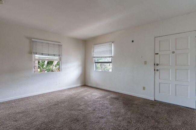 Building Photo - 4513-4519 Wilson Avenue