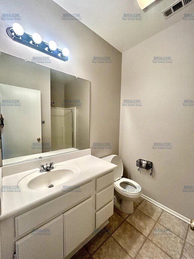 Building Photo - 34698 Yale Dr