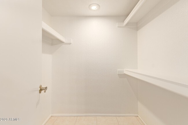 Building Photo - 10610 S 48th St