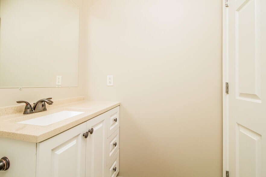 Building Photo - 4229 Nandina Ct