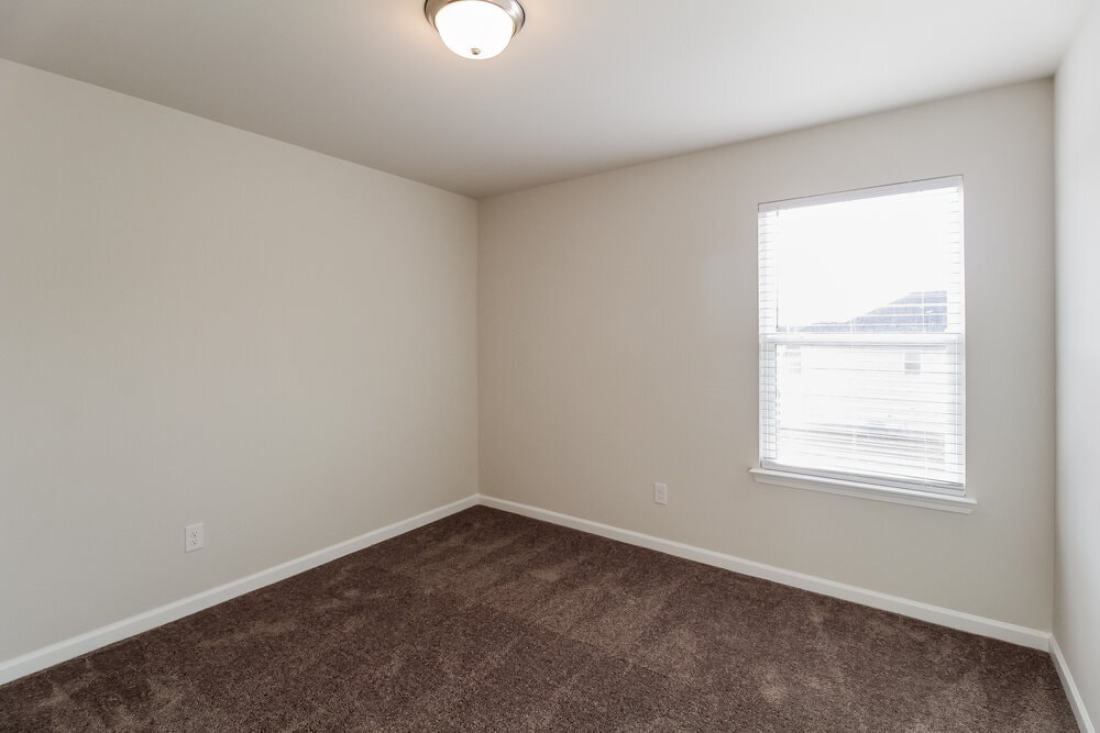 Building Photo - 730 Sara Mdw Rd