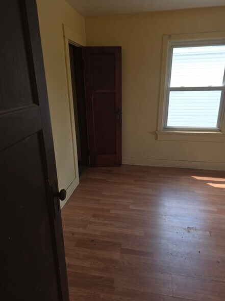 Building Photo - 458 S Kilmer St