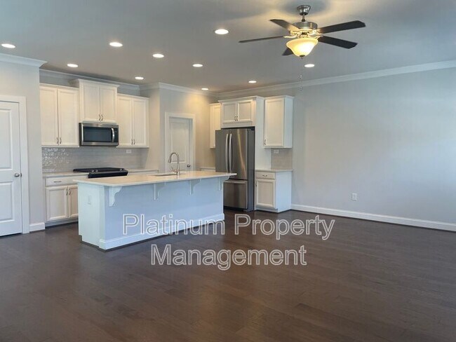 Building Photo - 2312 Echelon Ln