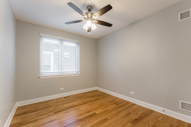 Building Photo - 4017 N Monticello Ave