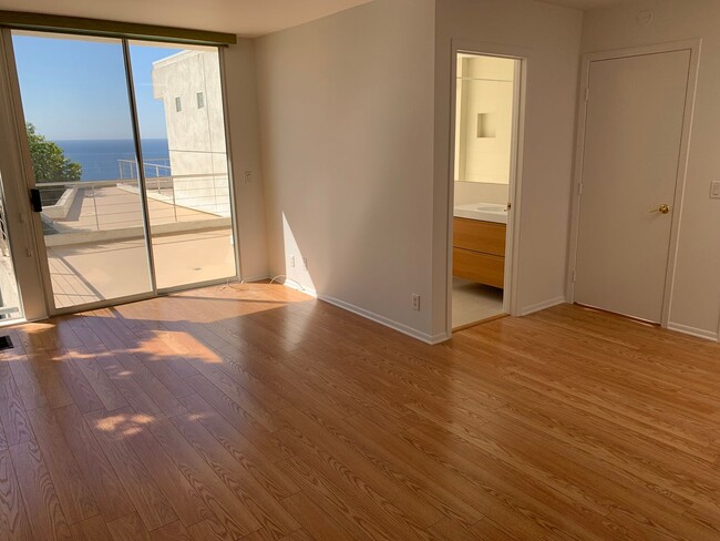 Building Photo - OCEAN VIEW Home for Rent! Please contact W...