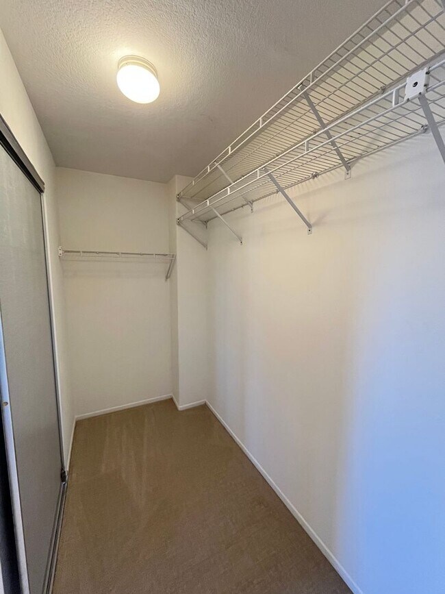 Building Photo - LOVELY 2 STORY DETACHED HOME WITH LARGE LO...