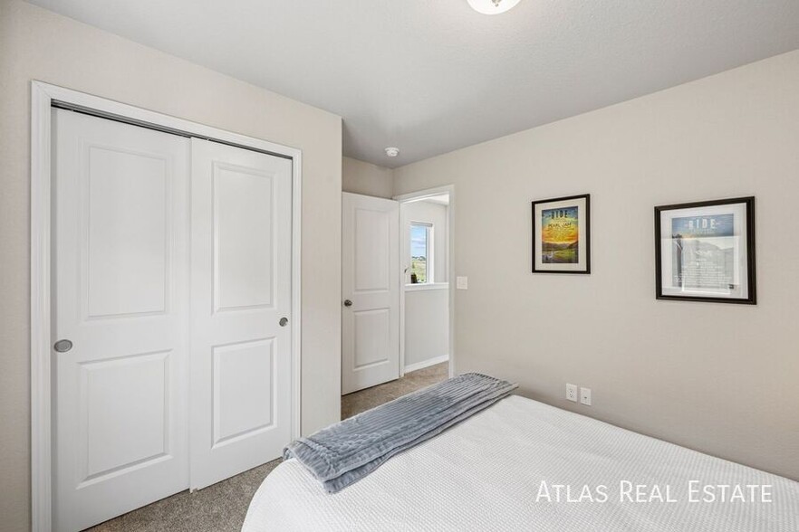 Building Photo - 7446 Marbled Wood Pt