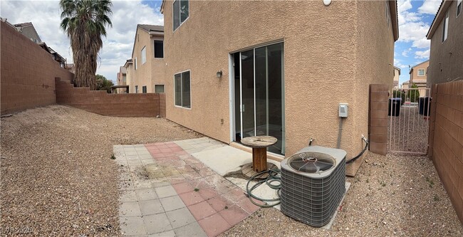Building Photo - 4019 Benevolent Dr