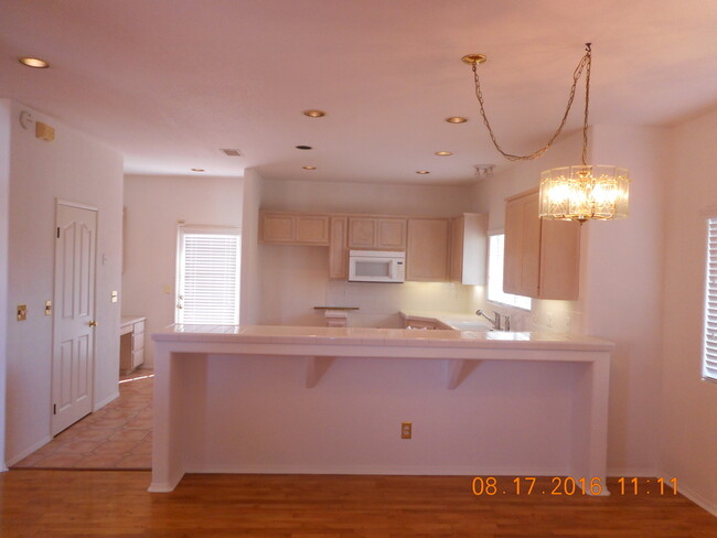 Building Photo - Beautiful 3BD/ 2 BA House For Rent