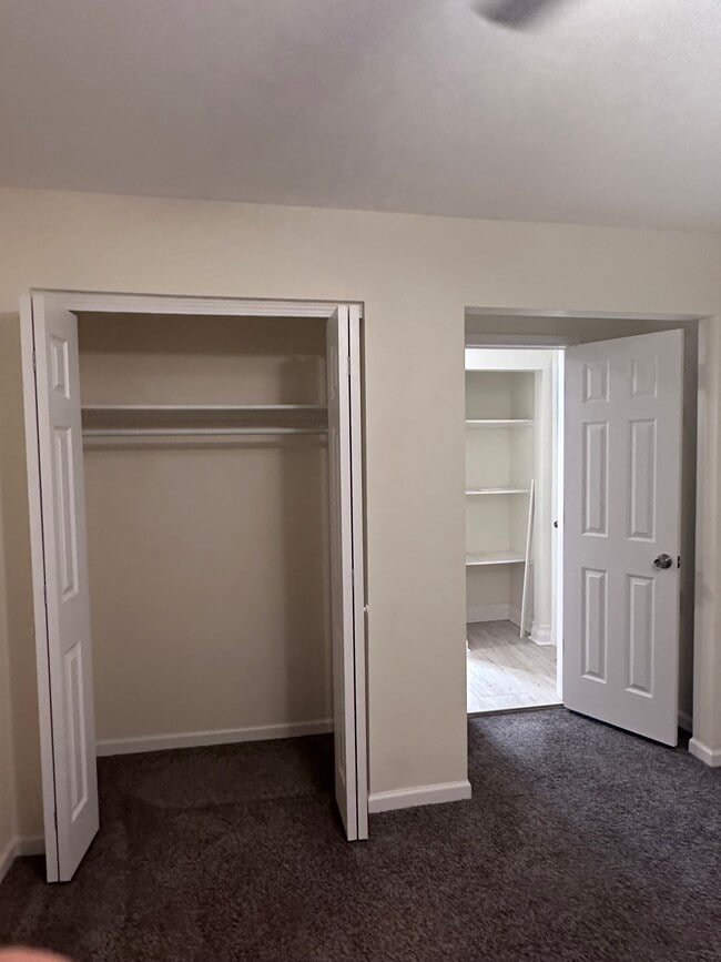 Building Photo - 1200 Algonquin Rd