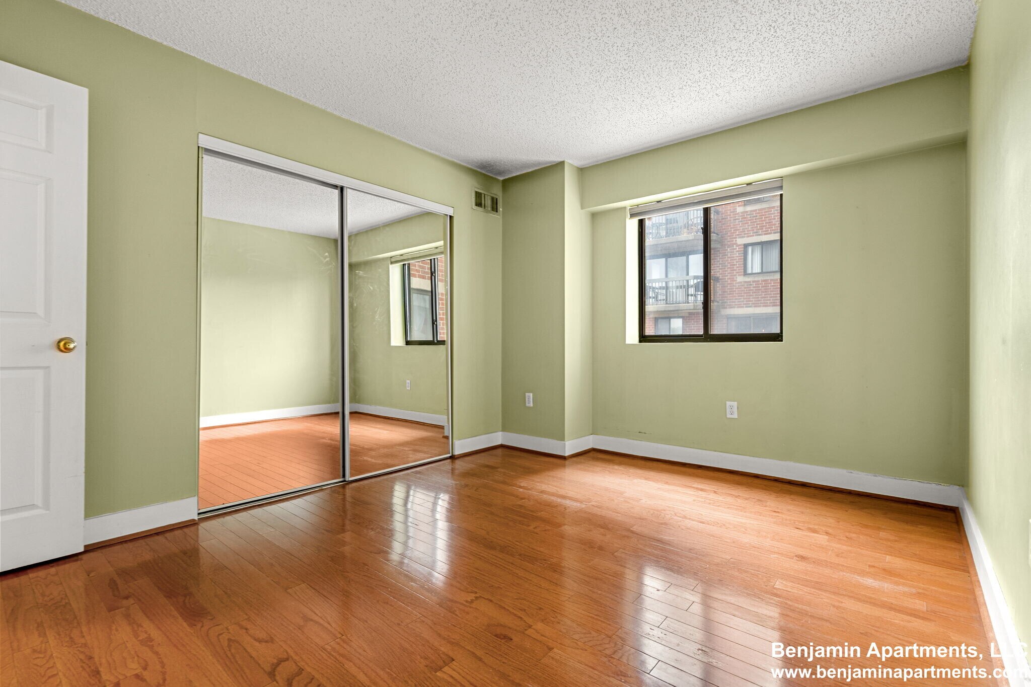 Building Photo - 15 North Beacon St