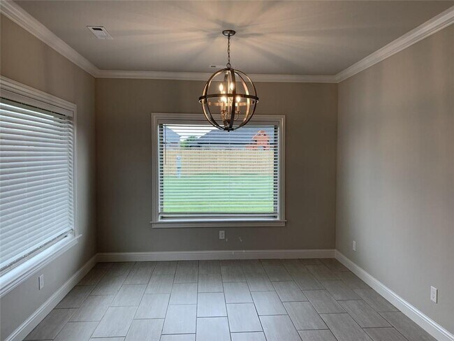 Building Photo - 615 North Drewrys Bluff Drive