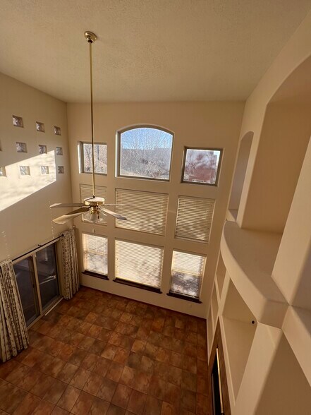 Building Photo - 13200 Bighorn Rd NE