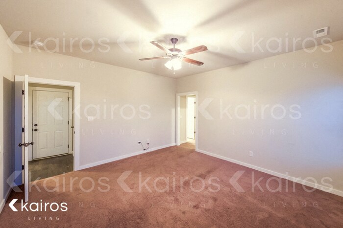 Building Photo - 26186 Valley Ridge Rd