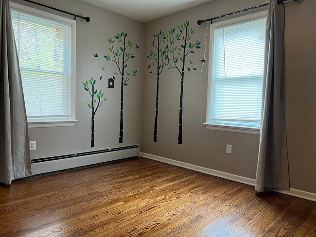 Building Photo - 743 Lander Rd