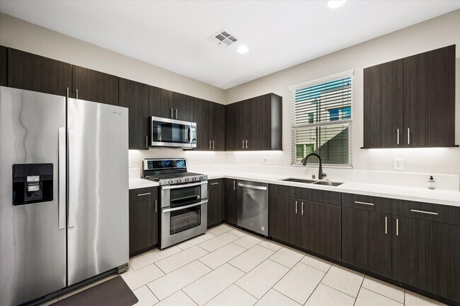 Building Photo - 11236 Rainbow Peak Ave