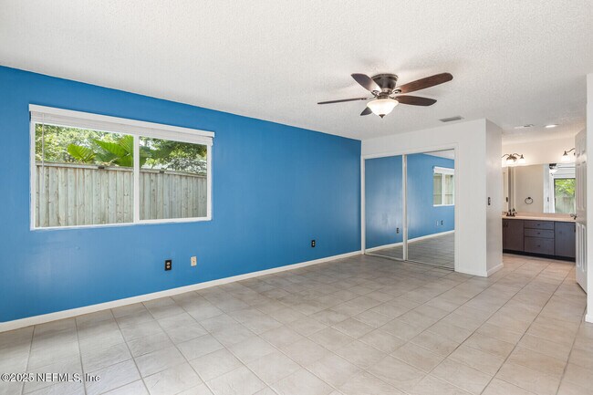 Building Photo - 4765 Marsh Hammock Dr W