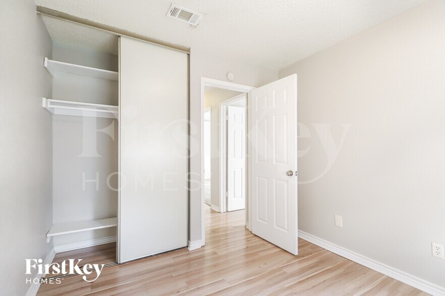 Building Photo - 23346 Pebworth Pl