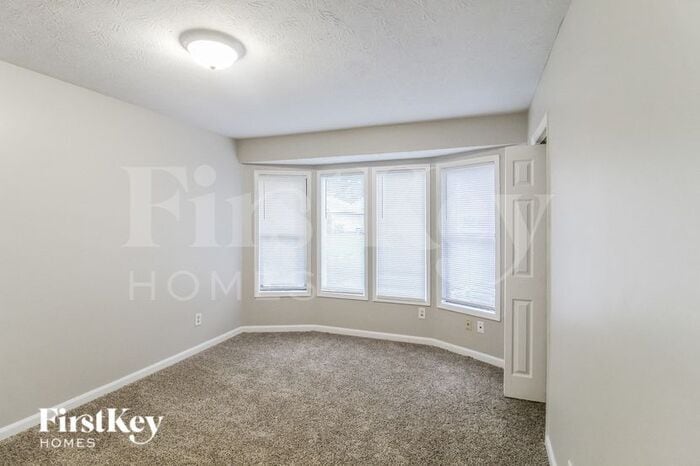 Building Photo - 634 Woodsong Ln