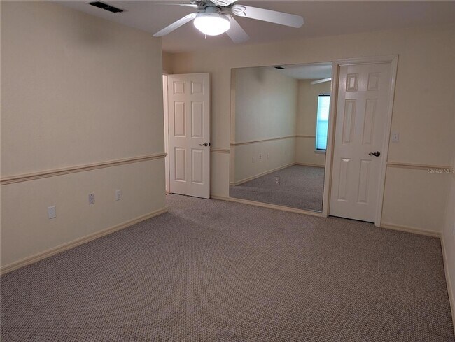 Building Photo - 8930 SE 17th Ct